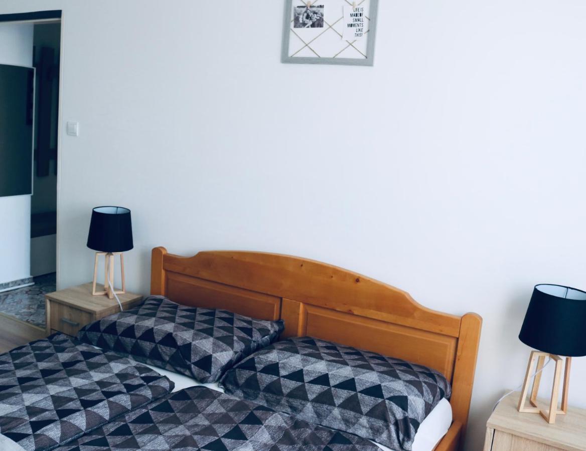 Levendula Apartman Pecs Luaran gambar